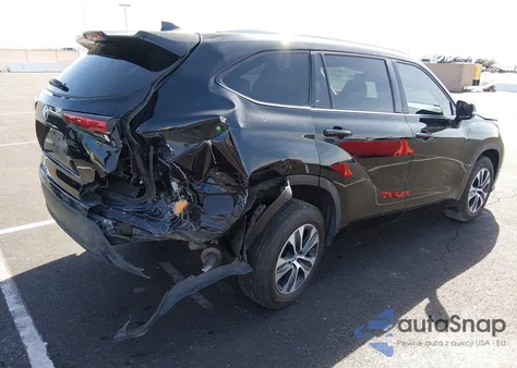 2022 Toyota Highlander Xle z USA, uszkodzony, nr VIN 5TDHZRAH5NS114873